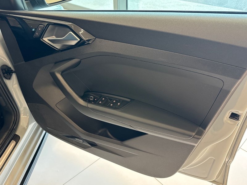 2022 (22) AUDI A1 30 TFSI 110 Black Edition 5dr S Tronic 3481811