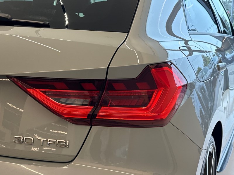 2022 (22) AUDI A1 30 TFSI 110 Black Edition 5dr S Tronic 3481838