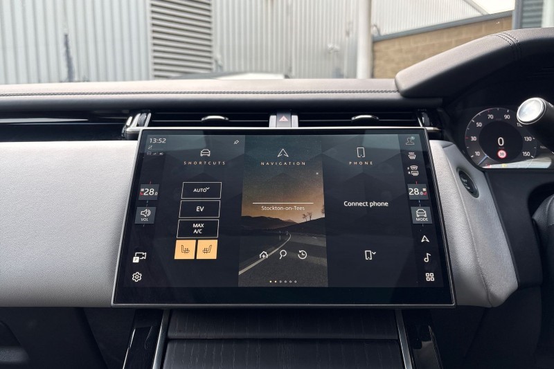 2025 (25) LAND ROVER RANGE ROVER VELAR 2.0 P400e Autobiography 5dr Auto [Revised] 5154960