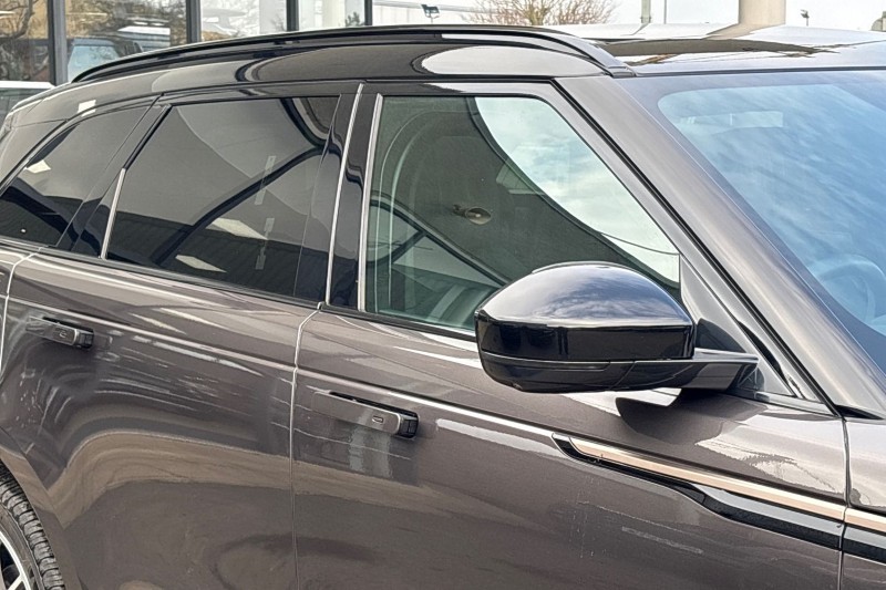 2025 (25) LAND ROVER RANGE ROVER VELAR 2.0 P400e Autobiography 5dr Auto [Revised] 5155000