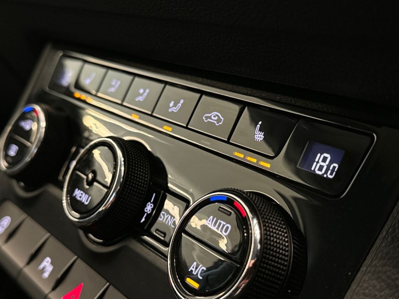 2021 (21) SKODA KAROQ 1.5 TSI SE L 5dr DSG 3523830