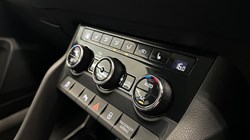 2021 (21) SKODA KAROQ 1.5 TSI SE L 5dr DSG 3523828