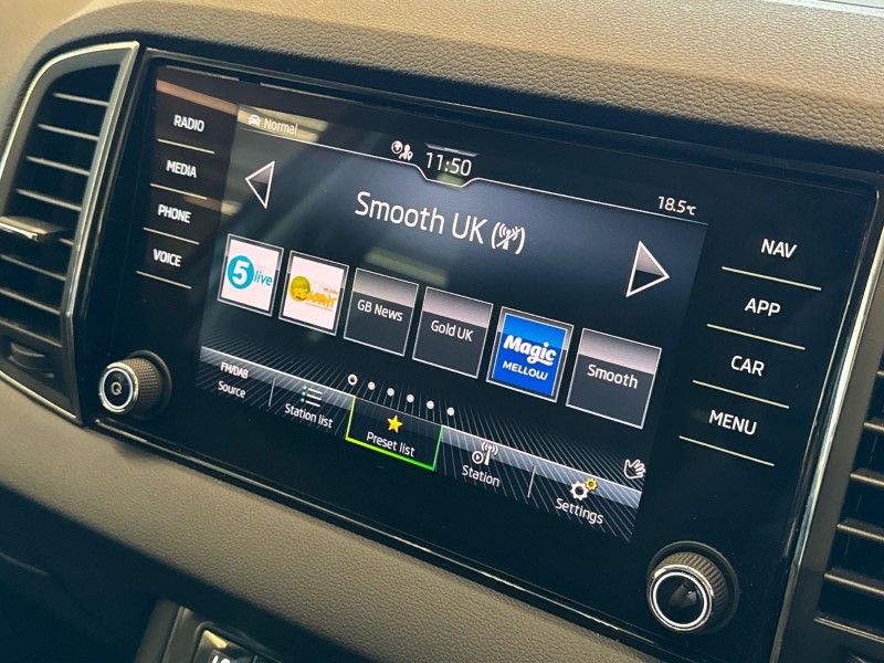 2021 (21) SKODA KAROQ 1.5 TSI SE L 5dr DSG 3523827