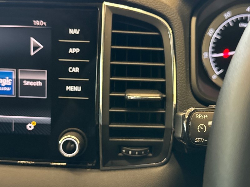 2021 (21) SKODA KAROQ 1.5 TSI SE L 5dr DSG 3523831