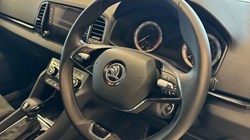 2021 (21) SKODA KAROQ 1.5 TSI SE L 5dr DSG 3523820