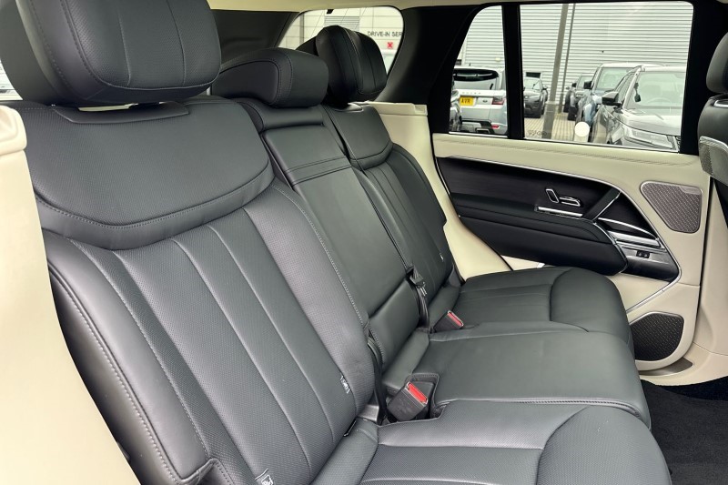 2024 (24) LAND ROVER RANGE ROVER 3.0 D350 Autobiography 4dr Auto 3494952