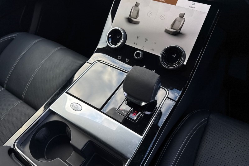 2022 (22) LAND ROVER RANGE ROVER VELAR 2.0 D200 R-Dynamic SE 5dr Auto 3530850