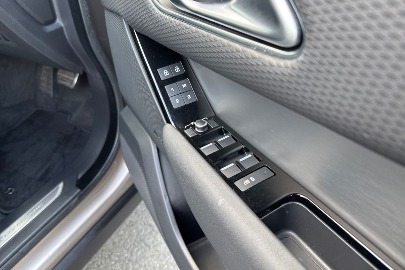 2022 (22) LAND ROVER RANGE ROVER VELAR 2.0 D200 R-Dynamic SE 5dr Auto 3530834