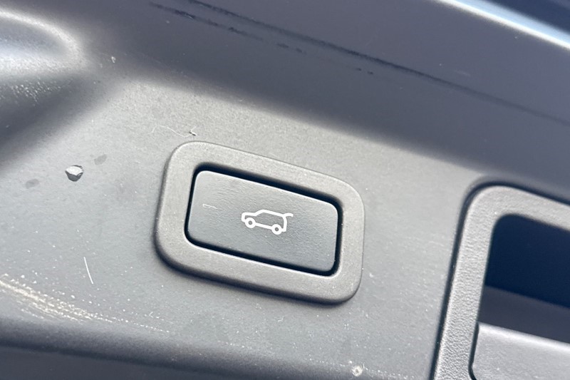 2022 (22) LAND ROVER RANGE ROVER VELAR 2.0 D200 R-Dynamic SE 5dr Auto 3530856