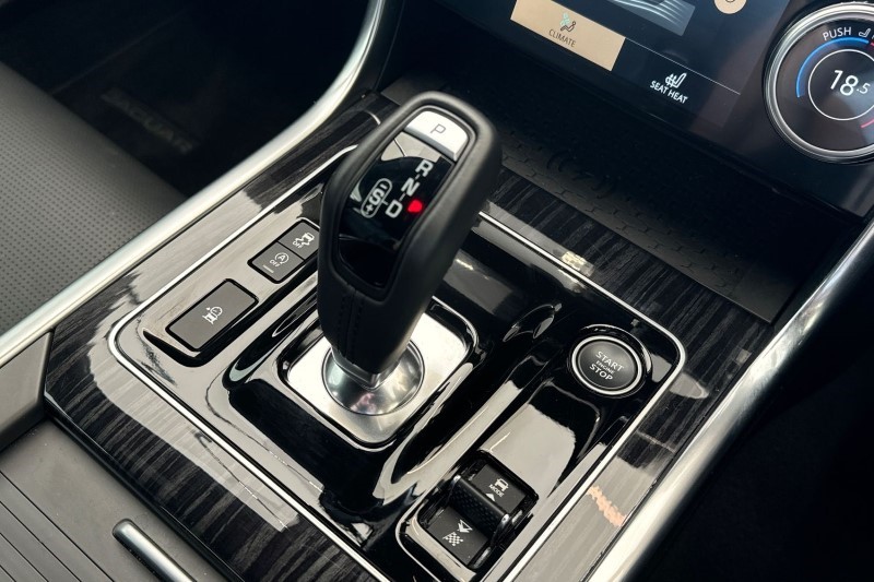 2023 (73) JAGUAR XE 2.0 D200 R-Dynamic HSE 4dr Auto 3501384