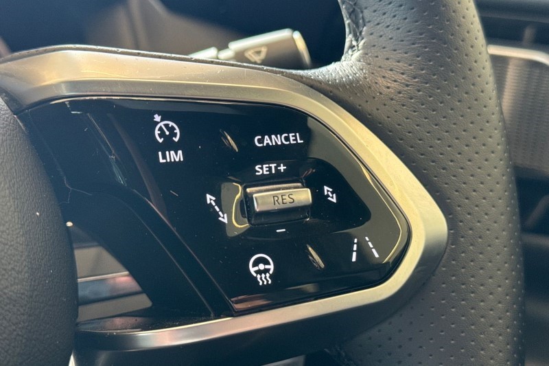 2023 (73) JAGUAR XE 2.0 D200 R-Dynamic HSE 4dr Auto 3501376