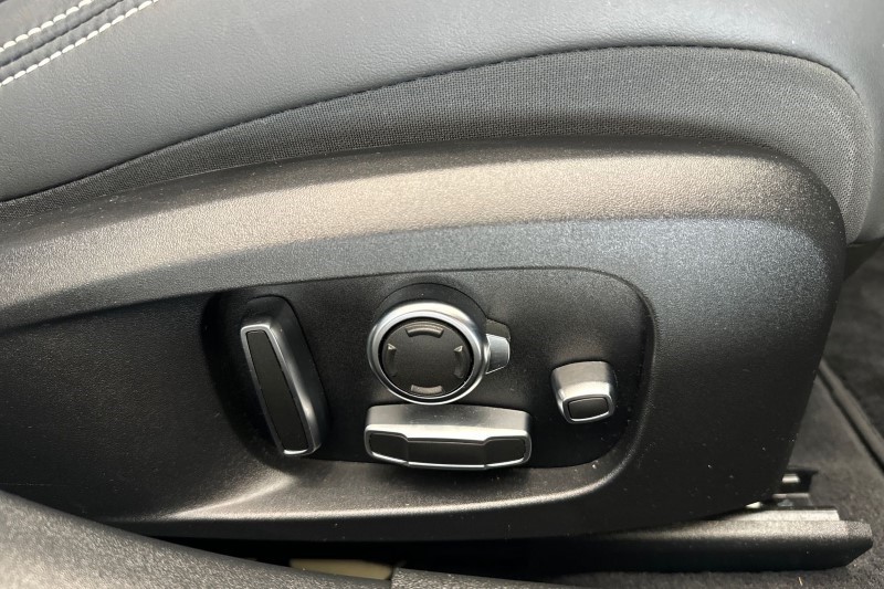 2023 (73) JAGUAR XE 2.0 D200 R-Dynamic HSE 4dr Auto 3501371