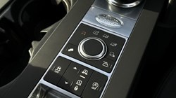 2020 (69) LAND ROVER DISCOVERY 3.0 SD6 Landmark Edition 5dr Auto 3505327