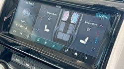 2019 (69) LAND ROVER DISCOVERY 3.0 SD6 HSE Luxury 5dr Auto 3513427