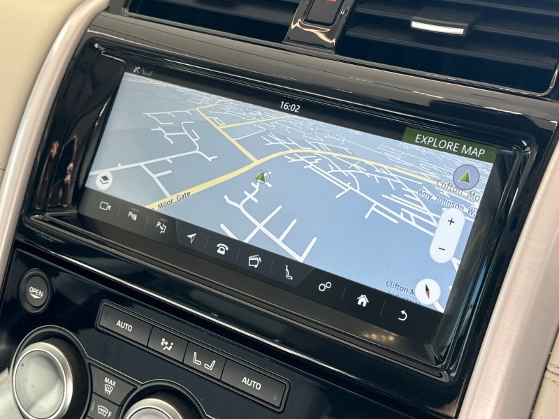 2019 (69) LAND ROVER DISCOVERY 3.0 SD6 HSE Luxury 5dr Auto 3513423