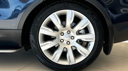 2019 (69) LAND ROVER DISCOVERY 3.0 SD6 HSE Luxury 5dr Auto 3513409