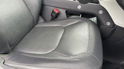 2023 (23) LAND ROVER DEFENDER 3.0 D250 X-Dynamic SE 90 3dr Auto 3535097