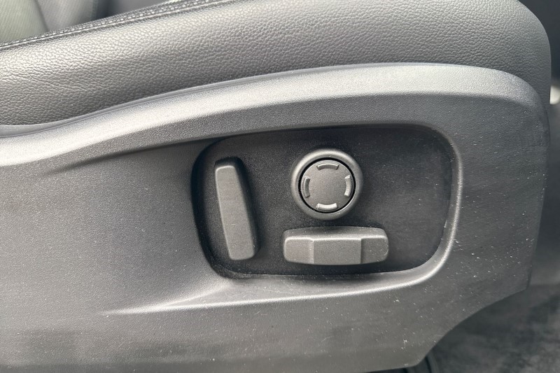 2023 (23) LAND ROVER DEFENDER 3.0 D250 X-Dynamic SE 90 3dr Auto 3535096