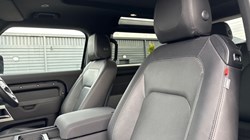 2023 (23) LAND ROVER DEFENDER 3.0 D250 X-Dynamic SE 90 3dr Auto 3535114