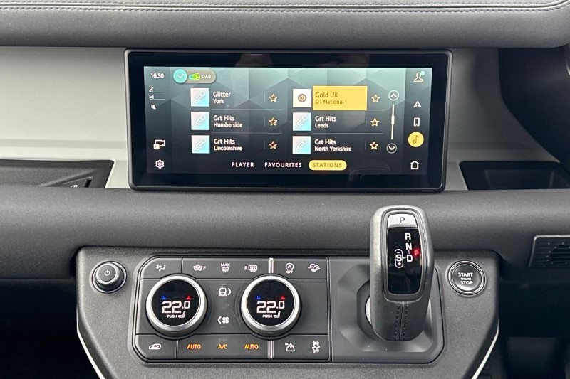 2023 (23) LAND ROVER DEFENDER 3.0 D250 X-Dynamic SE 90 3dr Auto 3535106