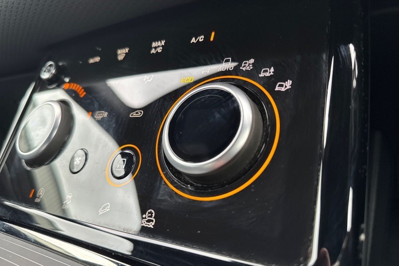 2023 (23) LAND ROVER RANGE ROVER EVOQUE 2.0 D200 R-Dynamic S 5dr Auto 5161179