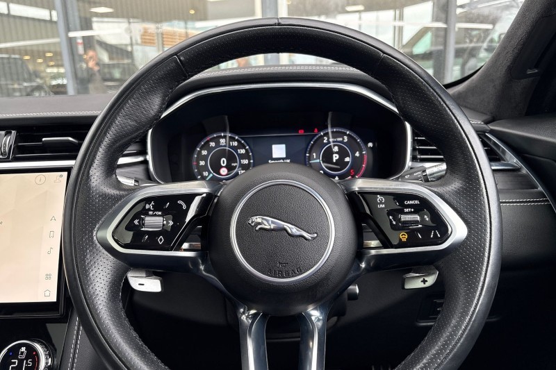 2022 (22) JAGUAR F-PACE 2.0 D200 R-Dynamic HSE 5dr Auto AWD 5170471