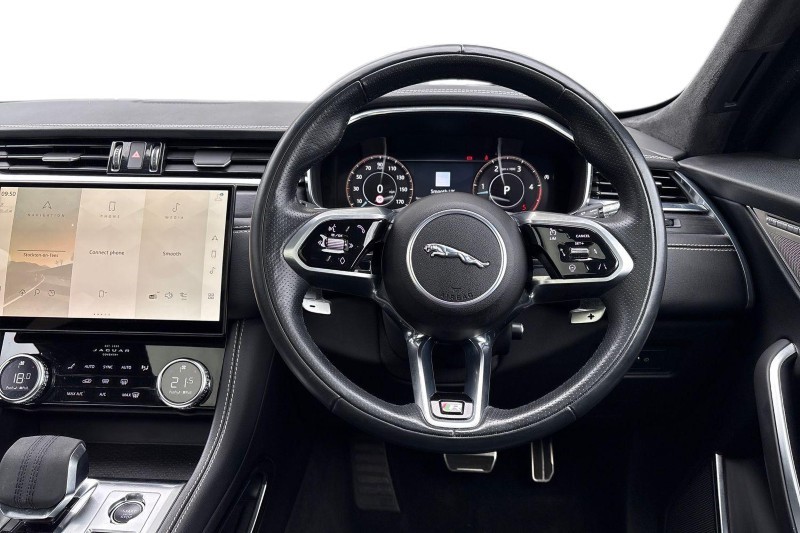 2022 (22) JAGUAR F-PACE 2.0 D200 R-Dynamic HSE 5dr Auto AWD 5170459