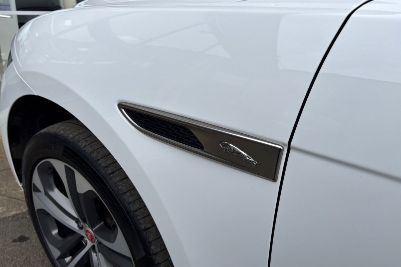 2022 (22) JAGUAR F-PACE 2.0 D200 R-Dynamic HSE 5dr Auto AWD 5170464