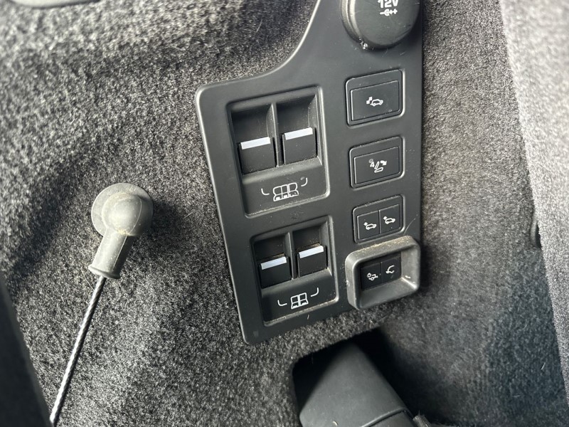 2018 (18) LAND ROVER DISCOVERY 3.0 TD6 HSE Luxury 5dr Auto 3590257