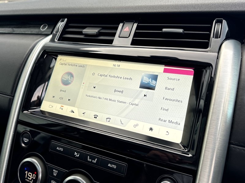 2018 (18) LAND ROVER DISCOVERY 3.0 TD6 HSE Luxury 5dr Auto 3590272