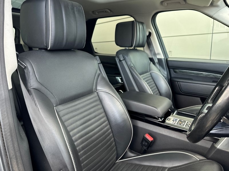 2018 (18) LAND ROVER DISCOVERY 3.0 TD6 HSE Luxury 5dr Auto 3590263