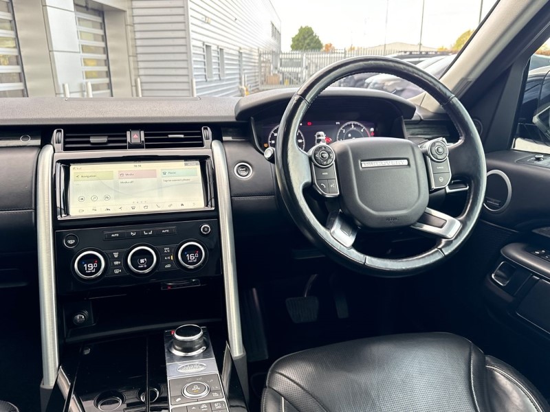 2018 (18) LAND ROVER DISCOVERY 3.0 TD6 HSE Luxury 5dr Auto 3590268