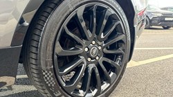 2018 (18) LAND ROVER DISCOVERY 3.0 TD6 HSE Luxury 5dr Auto 3590298