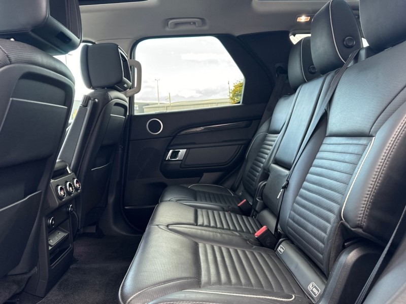 2018 (18) LAND ROVER DISCOVERY 3.0 TD6 HSE Luxury 5dr Auto 3590279