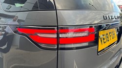 2018 (18) LAND ROVER DISCOVERY 3.0 TD6 HSE Luxury 5dr Auto 3590290