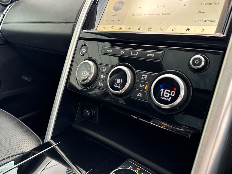 2018 (18) LAND ROVER DISCOVERY 3.0 TD6 HSE Luxury 5dr Auto 3590273