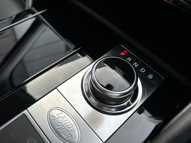 2018 (18) LAND ROVER DISCOVERY 3.0 TD6 HSE Luxury 5dr Auto 3590277