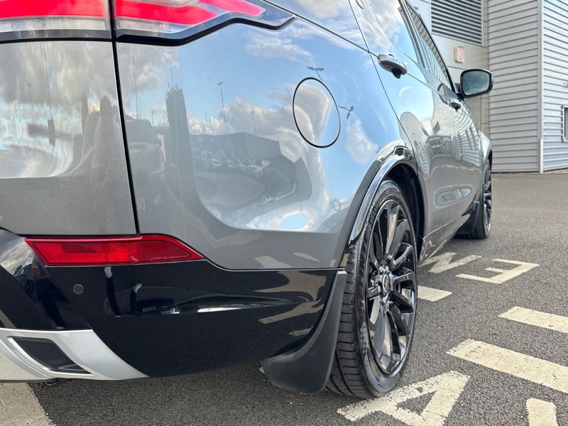 2018 (18) LAND ROVER DISCOVERY 3.0 TD6 HSE Luxury 5dr Auto 3590286