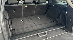 2018 (18) LAND ROVER DISCOVERY 3.0 TD6 HSE Luxury 5dr Auto 3590282