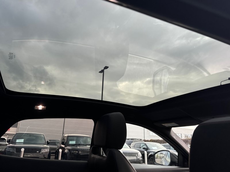 2020 (70) JAGUAR E-PACE 2.0d [180] Chequered Flag Edition 5dr Auto 3578777