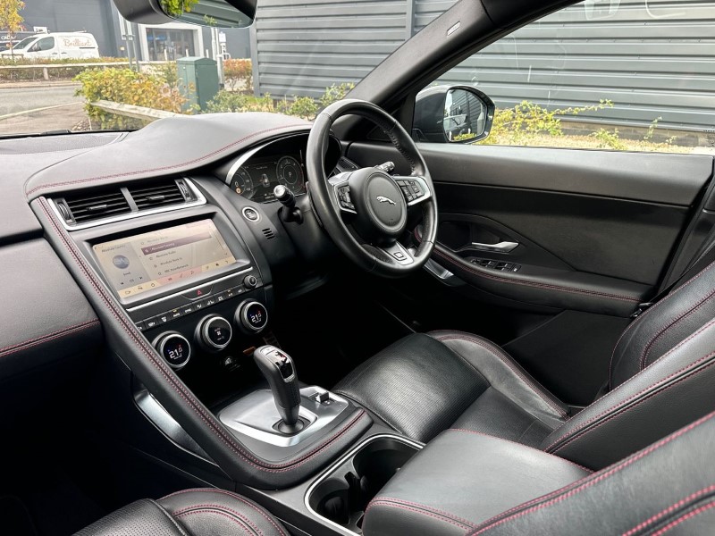 2020 (70) JAGUAR E-PACE 2.0d [180] Chequered Flag Edition 5dr Auto 3578800