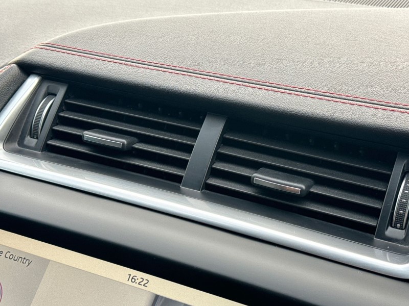 2020 (70) JAGUAR E-PACE 2.0d [180] Chequered Flag Edition 5dr Auto 3578795