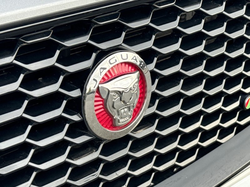 2020 (70) JAGUAR E-PACE 2.0d [180] Chequered Flag Edition 5dr Auto 3578806