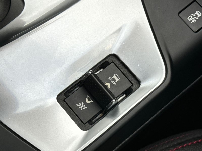 2020 (70) JAGUAR E-PACE 2.0d [180] Chequered Flag Edition 5dr Auto 3578793