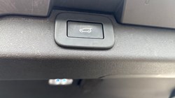 2023 (23) LAND ROVER COMMERCIAL DISCOVERY 3.0 D300 R-Dynamic SE Commercial Auto 5219124