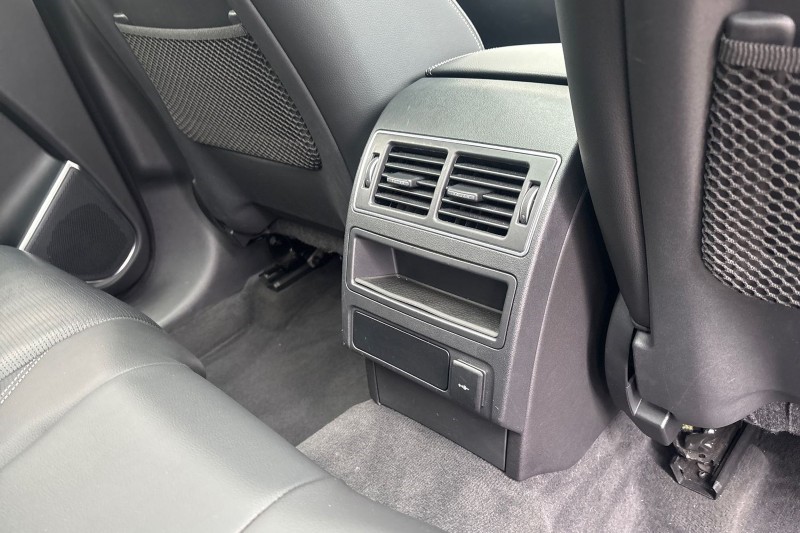 2023 (72) JAGUAR F-PACE 2.0 D200 R-Dynamic Black 5dr Auto AWD 5156216