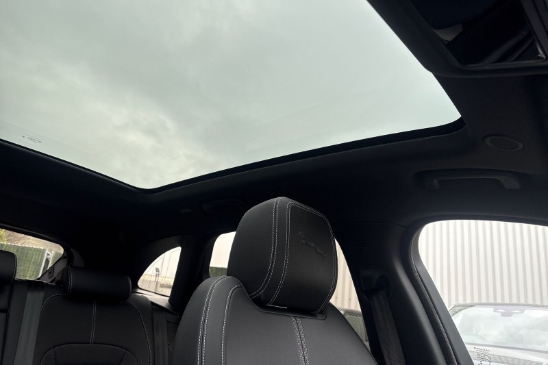 2023 (72) JAGUAR F-PACE 2.0 D200 R-Dynamic Black 5dr Auto AWD 5156219