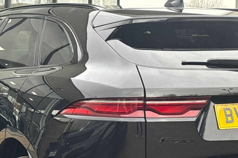 2023 (72) JAGUAR F-PACE 2.0 D200 R-Dynamic Black 5dr Auto AWD 5156217