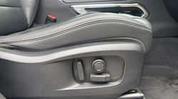 2023 (72) JAGUAR F-PACE 2.0 D200 R-Dynamic Black 5dr Auto AWD 5156222