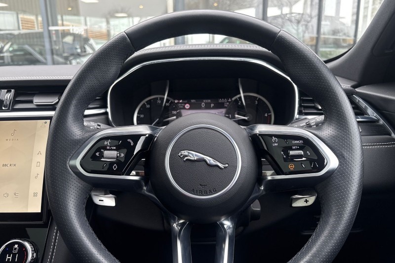 2023 (72) JAGUAR F-PACE 2.0 D200 R-Dynamic Black 5dr Auto AWD 5156225